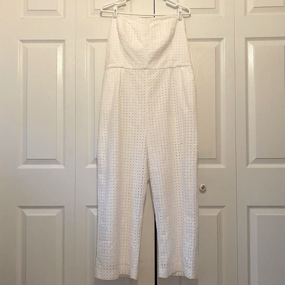 ✨White Circle-Lace Strapless Jumpsuit- Like-New✨